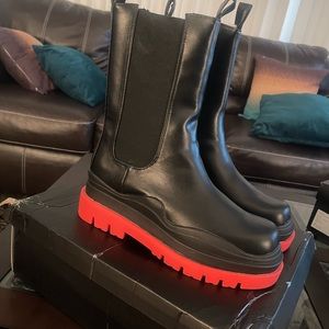ENERGY RED CHUNKY SOLE ANKLE CHELSEA BIKER BOOT